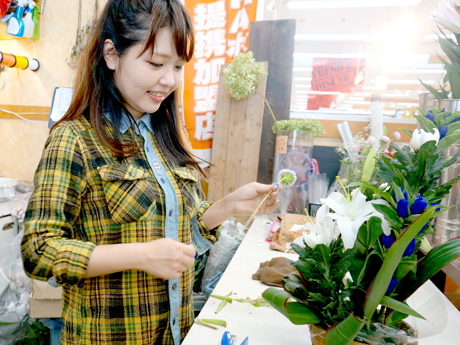 有限会社フラワーショップいしざか 全てのお花の袋詰めstaffの求人情報一覧